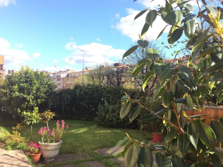 Apartamento En Casa Con Jardin + Garaje. E-Bi-201 Apartman Bilbao Kültér fotó